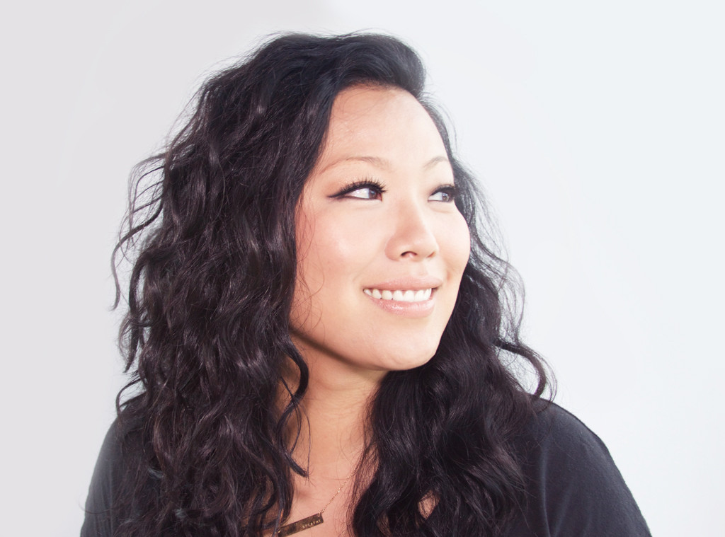 Eyebrow Tattoos We Tried Microblading Like Bella Thorne E Online